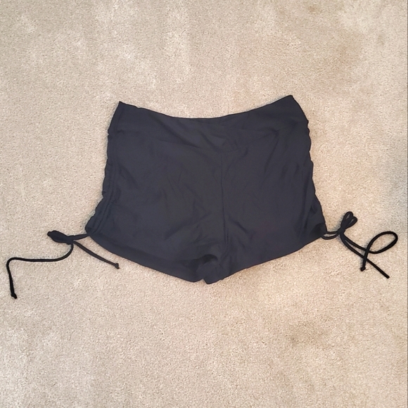 SHEIN Other - Swim shorts🍒